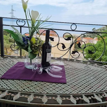 Tomic Apartment *