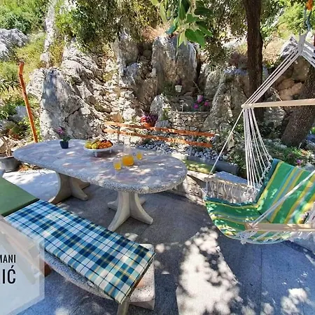Tomic Apartman