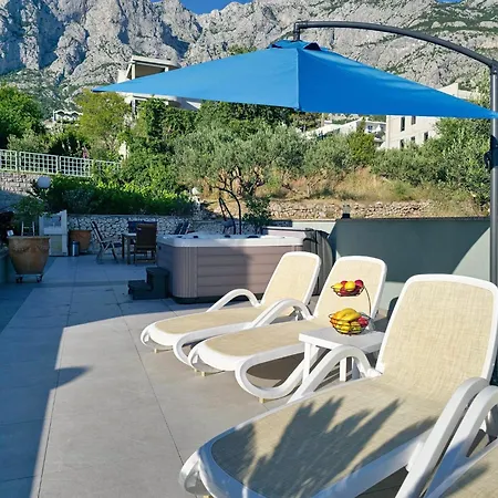 Tomic Apartment Makarska