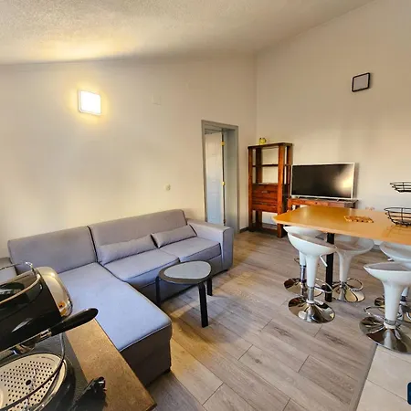 Apartman Tomic *