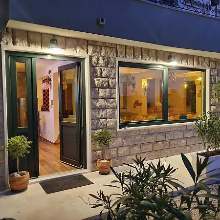 Tomic Apartmán